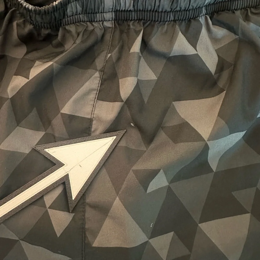 Nike Women's‎ Black Patterned Athletic Shorts - Picture 5 of 6